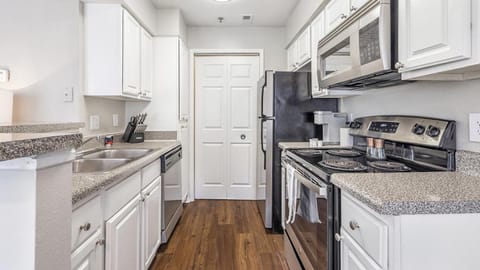 Landing Modern Apartment with Amazing Amenities (ID3802X2) Condo in North Druid Hills