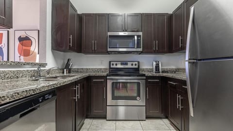 Landing Modern Apartment with Amazing Amenities (ID7450X72) Condo in Fort Myers