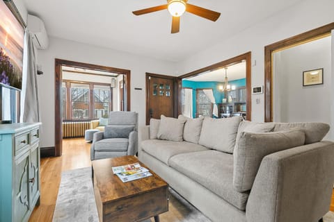 Living room, Seating area, fireplace