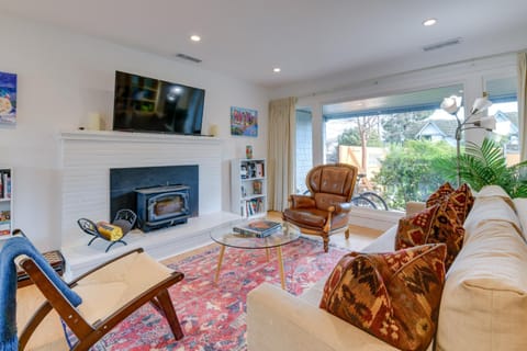 Greenbrae Garden Cottage Near Beaches and Redwoods House in Larkspur