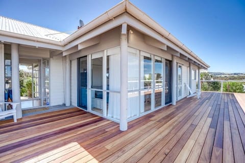 Chiton Shack 8 New Rd Chiton No Linen Included House in Port Elliot