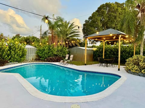 The Perfect Get Away - Walk to Wilton Drive Haus in Wilton Manors
