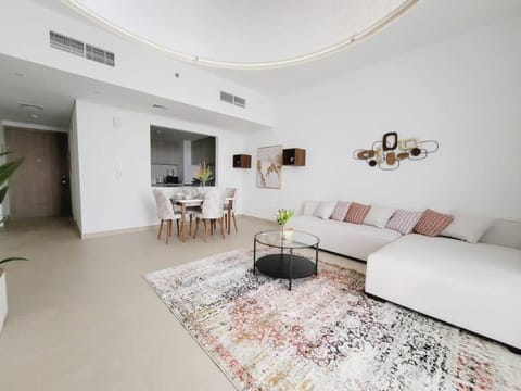 Luxury cozy apartment Al jda Condo in Al Sharjah