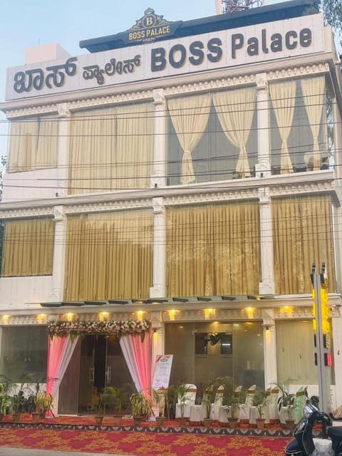 Hotel Boss Palace Hotel in Mysuru