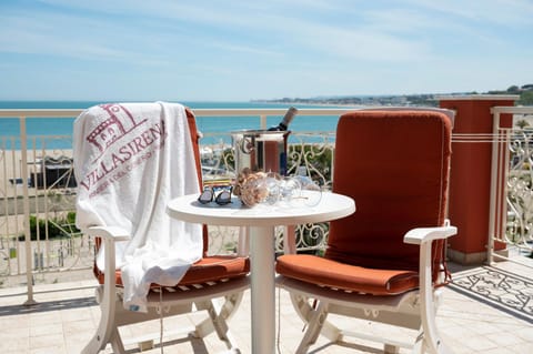 View (from property/room), Balcony/Terrace, Seating area, Sea view