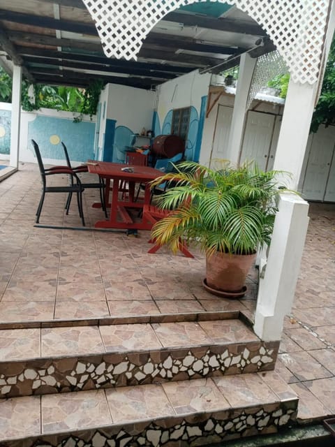 Mumatt Guest House Chalet in Port Antonio