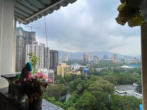 A Luxury Private Room with Beautiful View Urlaubsunterkunft in Thane