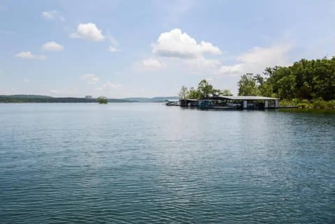 Tribesman Resort #3 on Table Rock Lake by Silver Dollar City Chalet in Indian Point