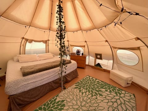 North Shore Glamping / Camping Laie, Oahu, Hawaii Luxury tent in Laie