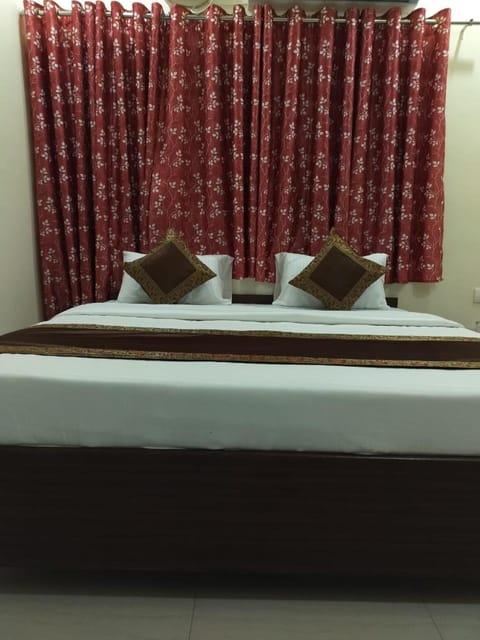 BANARAS GUEST HOUSE Bed and Breakfast in Varanasi