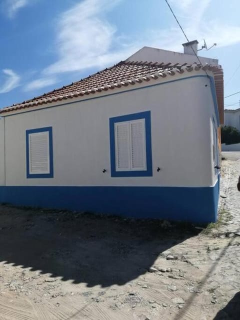 Rural house in traditional style House in Nazaré