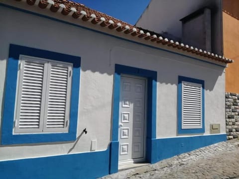 Rural house in traditional style House in Nazaré