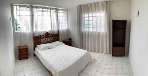 Casa agradável e muito ampla em Campina Grande House in Campina Grande