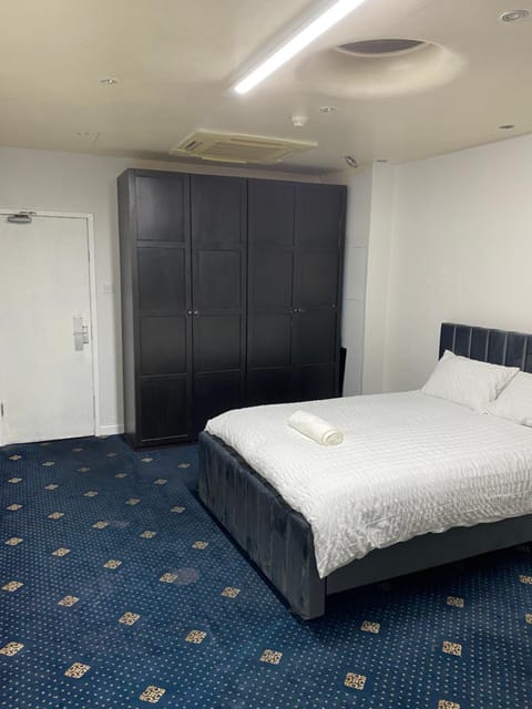 Cozy spacious double room rm 8 Casa vacanze in Oldham