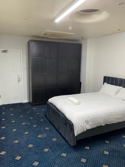 Cozy spacious double room rm 8 Alquiler vacacional in Oldham