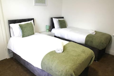 *The Marshall*ContractorsStays*MonthyStays* House in Leicester