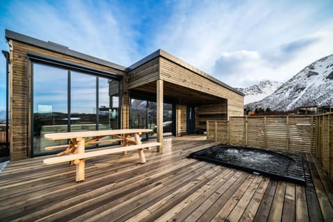 Hot Tub, Balcony/Terrace