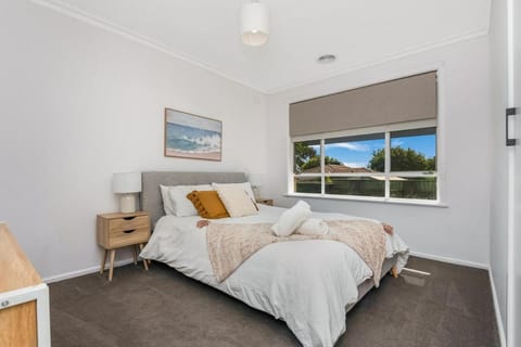 Charming 3BR Home in Bendigo House in Bendigo