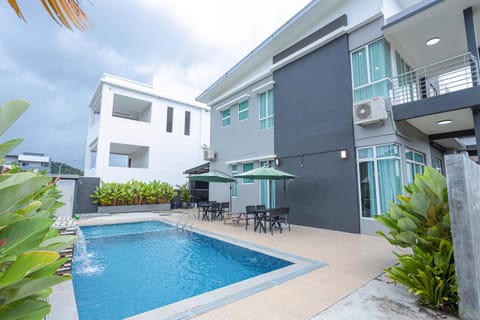 Property building, Pool view, Swimming pool