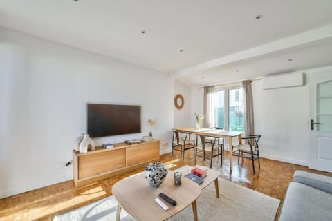 Superbe appartement terrasse 75m Paris Appartamento in Vincennes