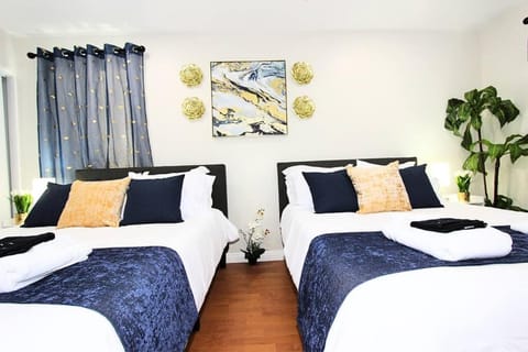 NEW! 2-Bedroom Fontana Guest House near Speedway Casa in Rialto