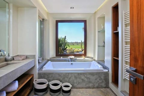 Bathroom, Bath