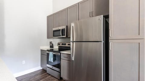 Landing Modern Apartment with Amazing Amenities (ID7239X45) Appartamento in Meridian