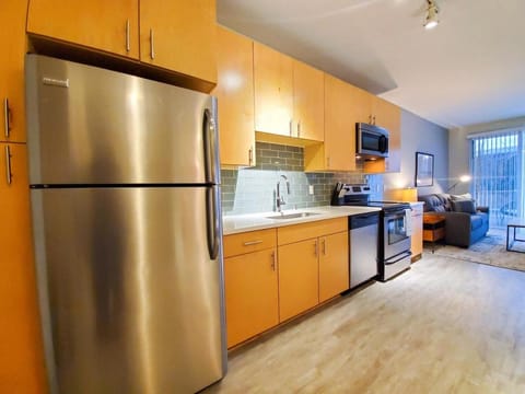 Landing Modern Apartment with Amazing Amenities (ID3007X09) Apartment in Denver