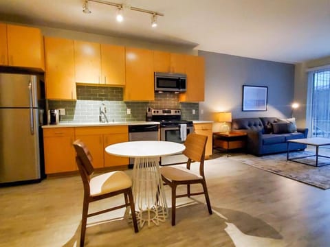 Landing Modern Apartment with Amazing Amenities (ID3007X09) Apartment in Denver