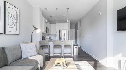 Landing - Modern Apartment with Amazing Amenities (ID9798X32) Apartment in Durham