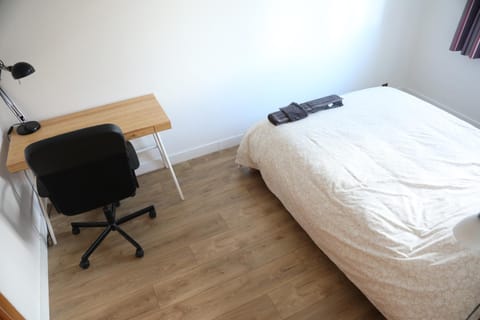Warm, calm flat near Orly Airport and Paris Center !! Wohnung in Massy