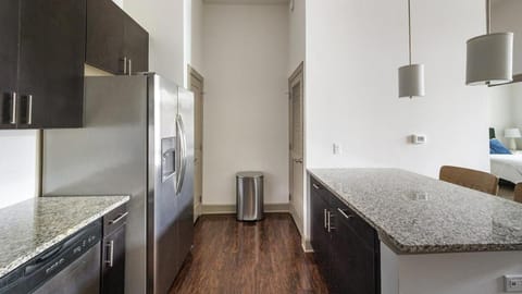 Landing - Modern Apartment with Amazing Amenities (ID2269) Condominio in Brentwood