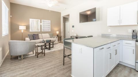 Landing - Modern Apartment with Amazing Amenities (ID7319X89) Condo in Litchfield Park