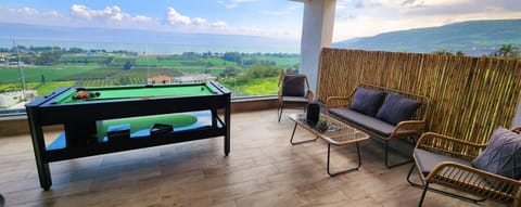 Natural landscape, View (from property/room), Balcony/Terrace, Lake view, Mountain view