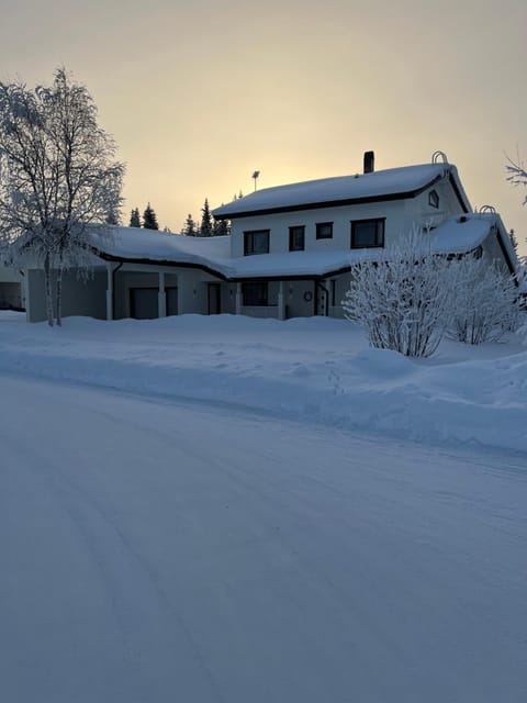 Property building, Natural landscape, Winter