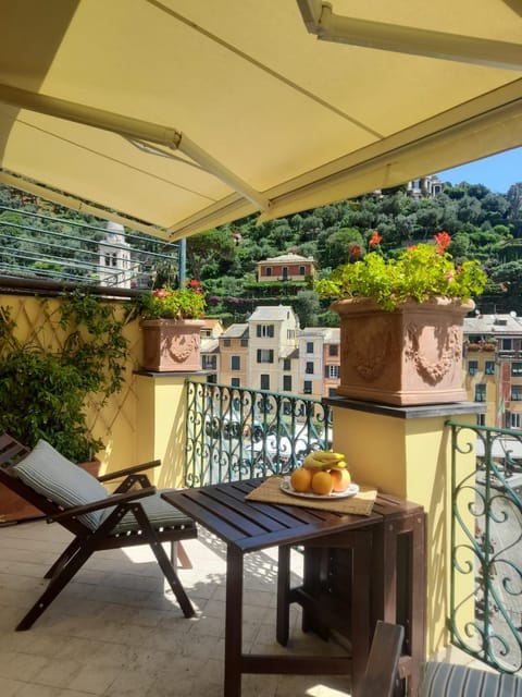Day, Natural landscape, View (from property/room), Balcony/Terrace, Food and drinks