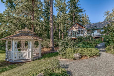 The Quintessa Main House House in Whidbey Island