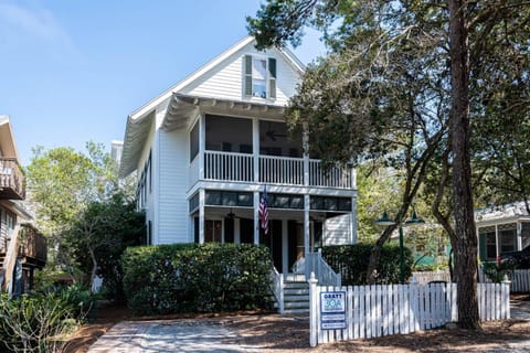 Tupelo Honey House in Seaside