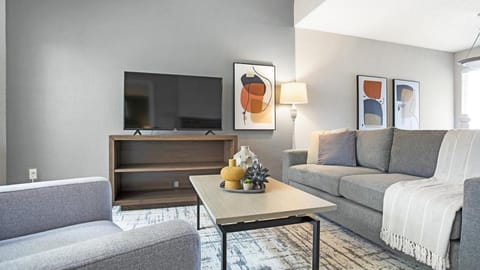 Landing - Modern Apartment with Amazing Amenities (ID7412X03) Condominio in Altamonte Springs