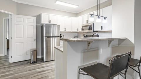 Landing - Modern Apartment with Amazing Amenities (ID7327X28) Copropriété in Wake Forest