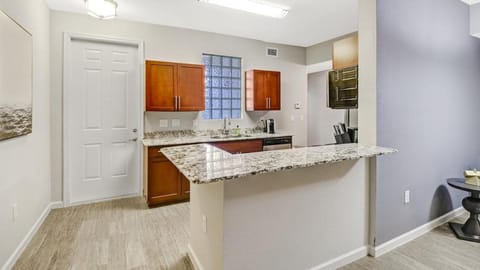 Landing - Modern Apartment with Amazing Amenities (ID8738X03) Condo in Fort Myers