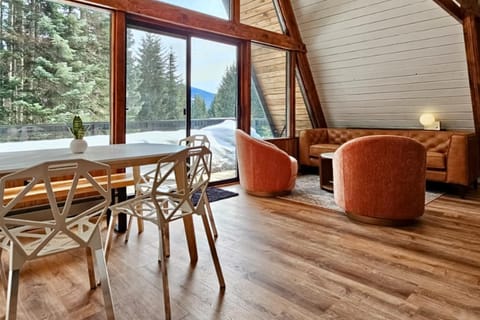 Alpine Modern A-Frame House in Snoqualmie Pass