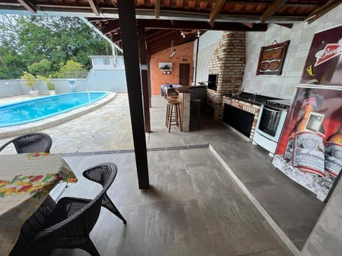 Balcony/Terrace, Dining area, Pool view