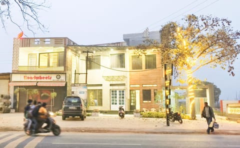 MD GRAND HOTEL & RESORT Hotel in Agra