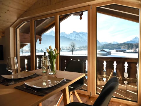 Balcony/Terrace, Dining area