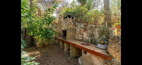 Barbacoas almoster Country House in Tarragonès