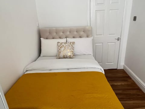 Charming 1 bedroom Apartment In The Heart Of Manchester Close to Manchester City Centre And Etihad Stadium Apartment in Manchester