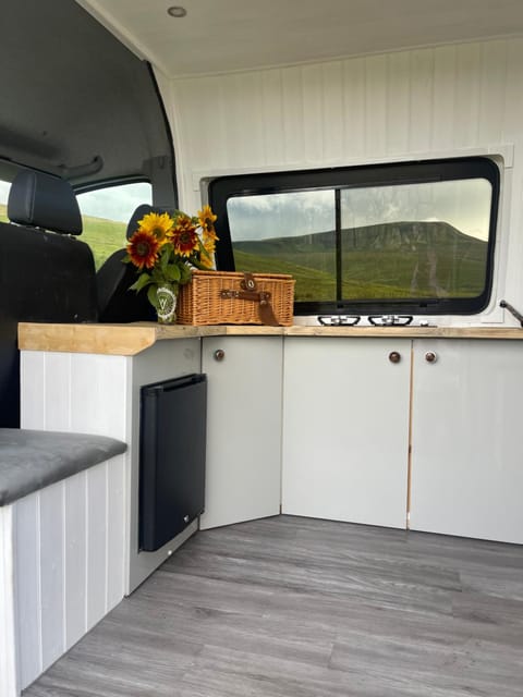 Viv The VW Campervan - Drive Away Luxury tent in Wales