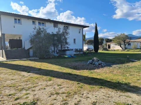 Appartement de détente et vue sur montagnes Condo in Ghisonaccia