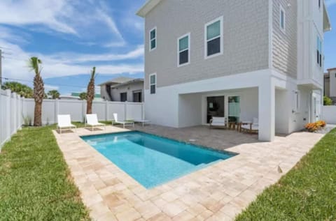 Ocean Haven With Ocean View, Bbq, And Private Pool House in Saint Augustine Beach